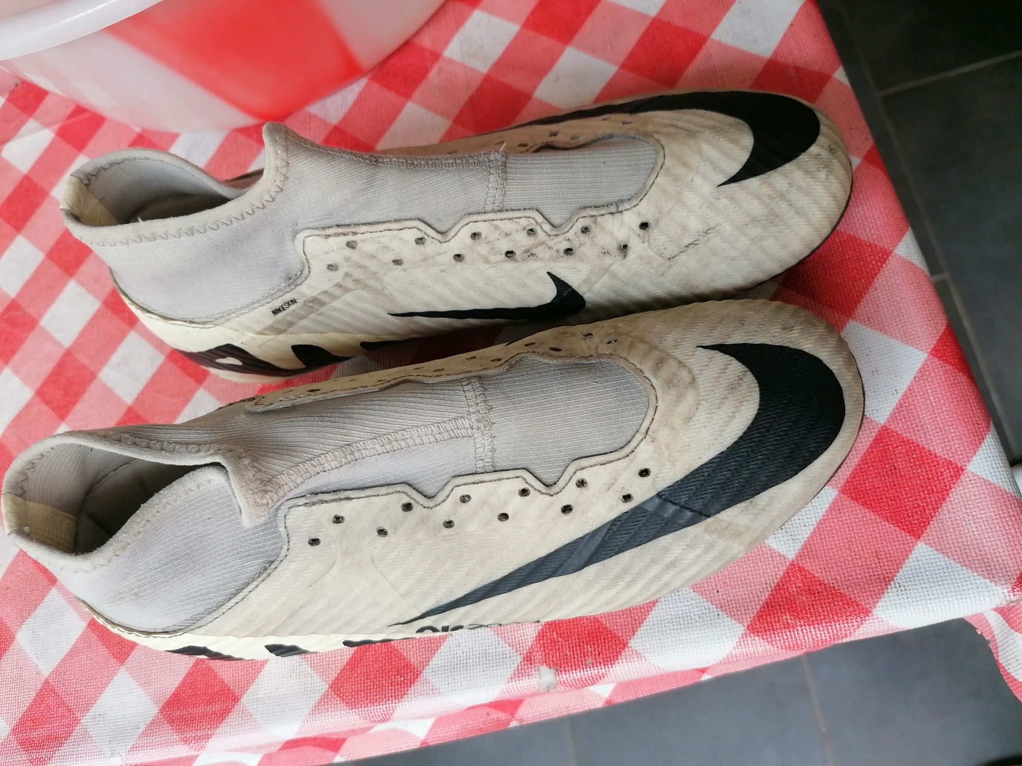 Chuteiras Nike mercurial N40