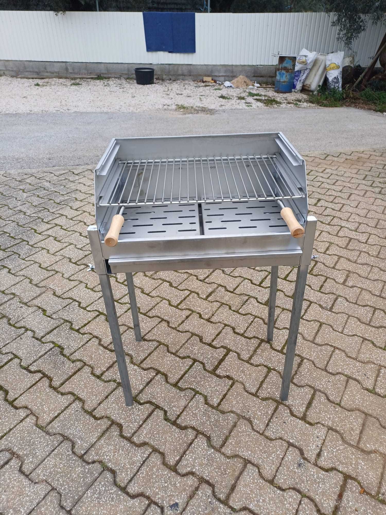 Grelhador inox 60x40 revestido com chapa de 2.5mm com Pernas Zincadas