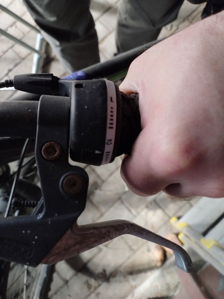 Rower młodzieżowy 24 całe Shimano 21 biegów