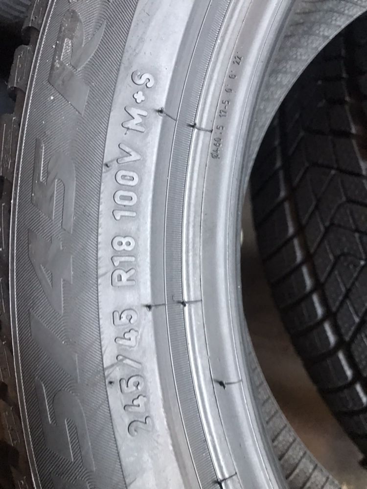 275/40/18+245/45/18 R18 Pirelli SottoZero 3 4шт новые зима