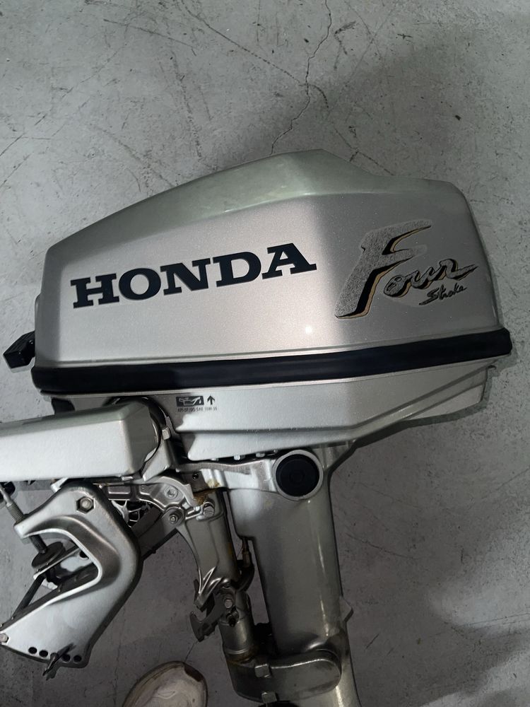 Motor fora de borda Honda 5 HP – usado