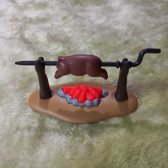 Playmobil porco no espeto