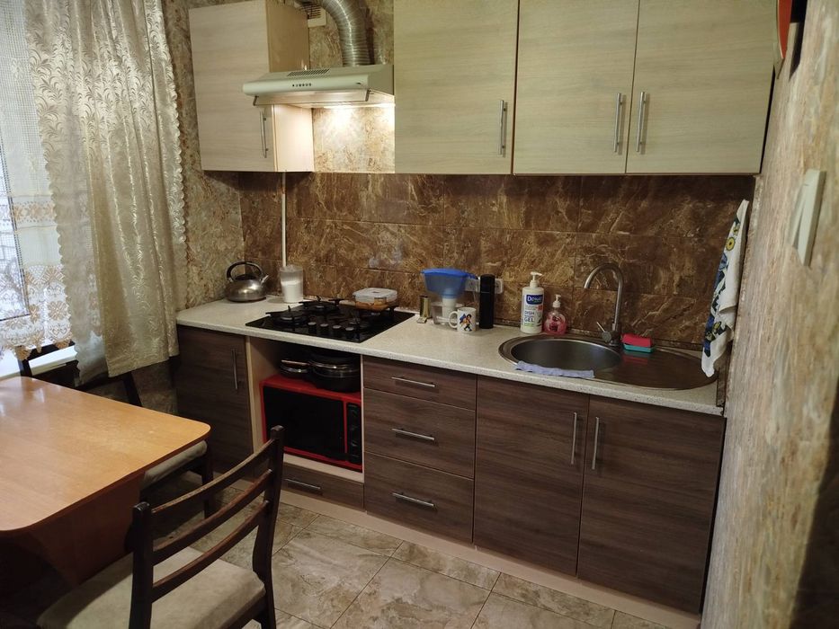 Продам 4-х комнатную квартиру в девятиэтажном доме на ПЗТО