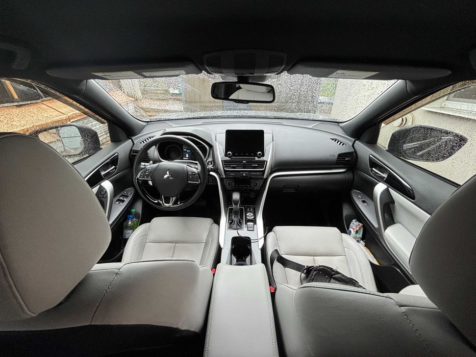 Mitsubishi Eclipse Cross 2023 SEL 1.5 (бензин) США