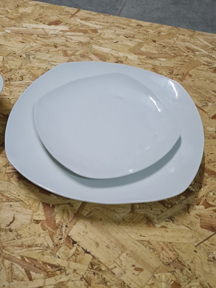 Conjunto pratos brancos