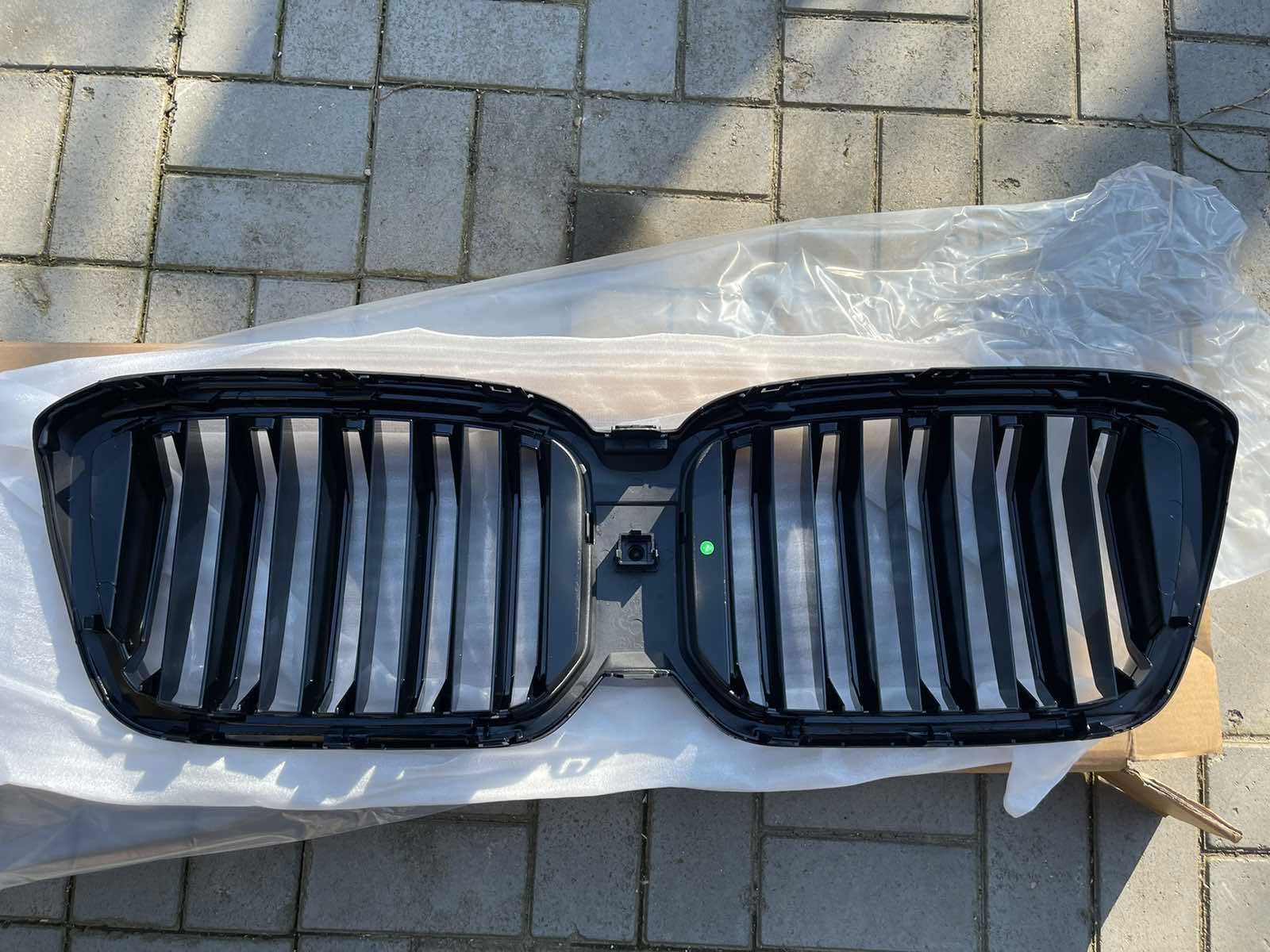 Решетка радиатора BMW X3 G01 \ X4 G02 LCI (2021+) тюнинг ноздрі