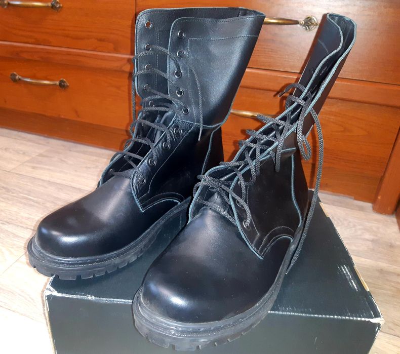 Продам берцы р 44  натуральна кожа