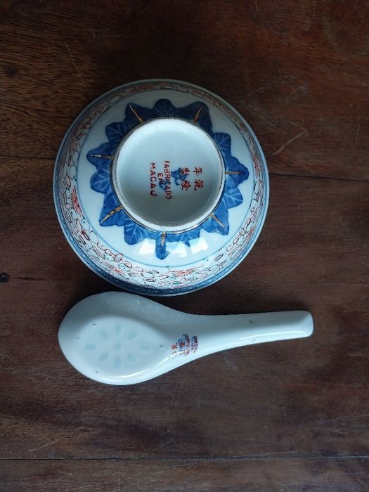 Taca e colher orientais