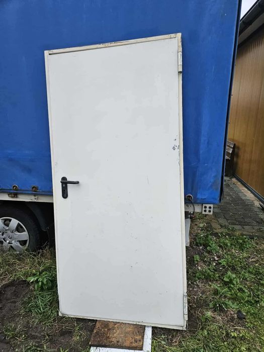 Drzwi metalowe z futryną prawe Okazja mocne