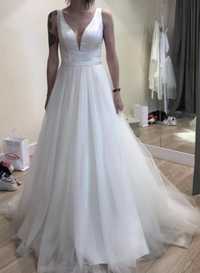 Piekna suknia ślubna 36