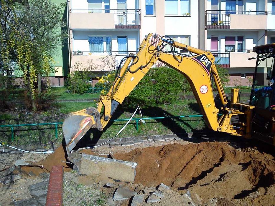 Usługi Koparką 3-25 T/ Mini/Koparko-Ładowarką Wykopy Rozbiórki, MŁOT