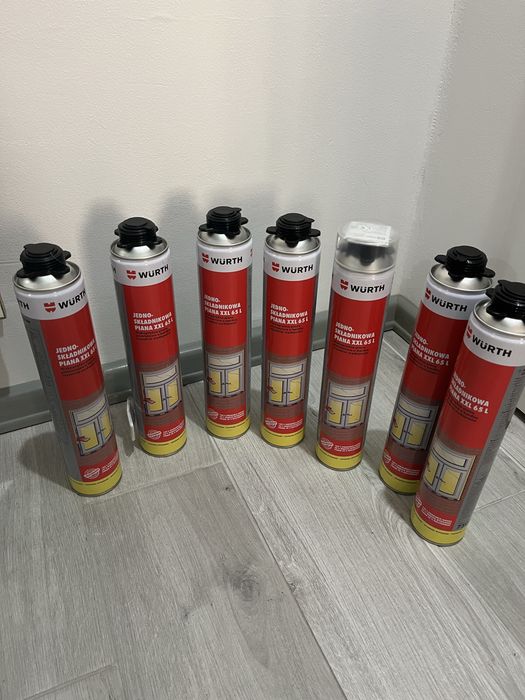 Монтажна піна.