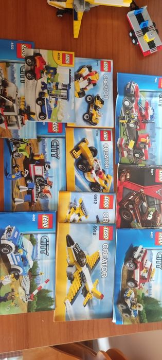 Vendo vários conjuntos Legos