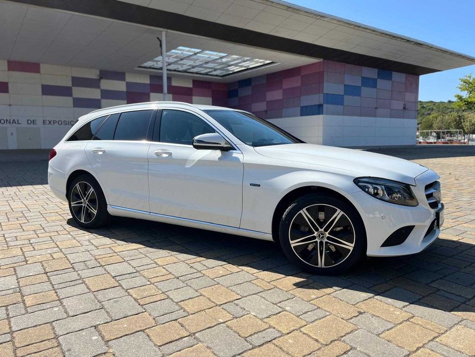 Mercedes-Benz C 300e T Avantgarde | Híbrido Plug-in | IVA Dedutível