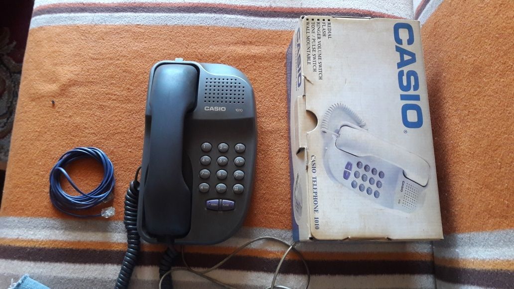 Telefon stacjonarny firmy CASIO