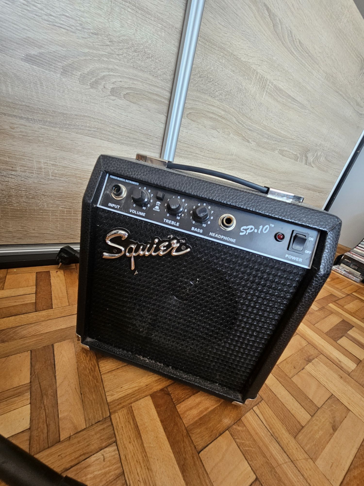 Gitara elektryczna Squier Fender BULLET STRAT