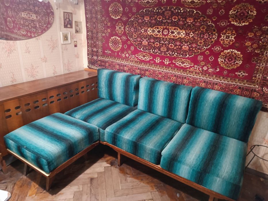 Безкоштовно меблі, шафа, диван, ліжко