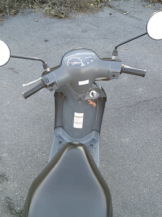 Скутер Suzuki lets 4