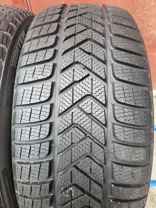 255/45/19 R19 Pirelli Sottozero 3 ELECT 4шт ціна за 1шт шини