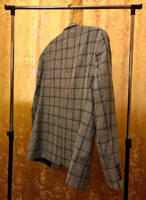 Стильний чоловічий піджак від VICTOR ENZO