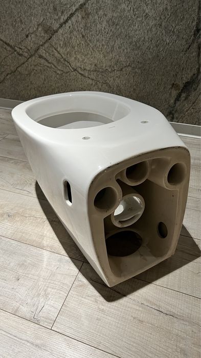 Koło ego miska, bidet