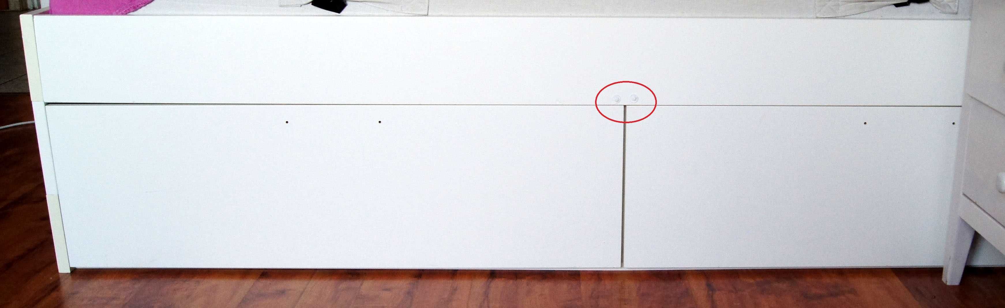 Używane  Łóżko  140 x 200  IKEA  BRIMNES z materacem i zagłówkiem