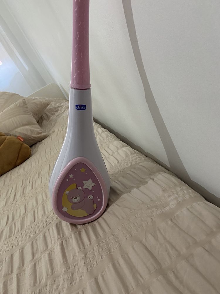 Brinquedo de menina para colocar numa cama