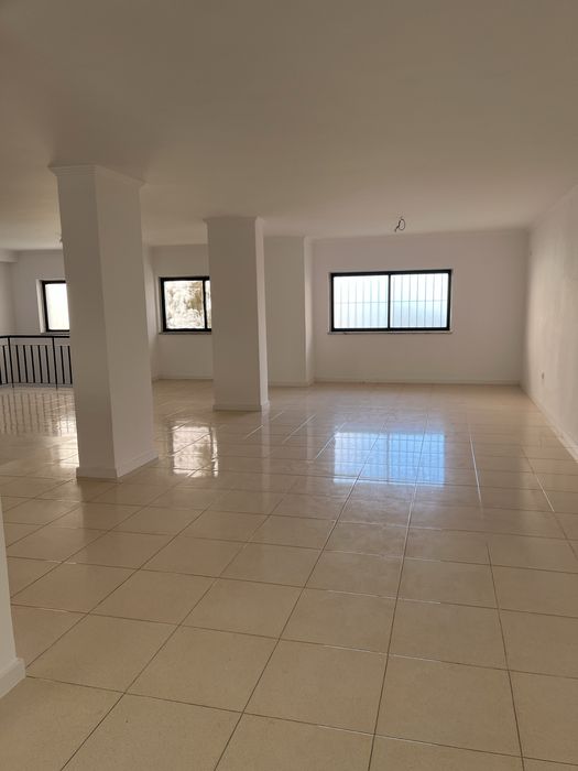 Loja duplex remodelada