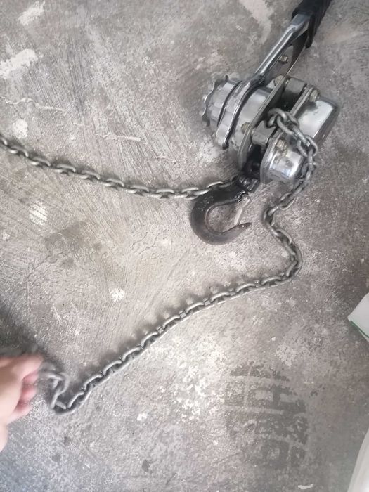 Guincho manual semi novo