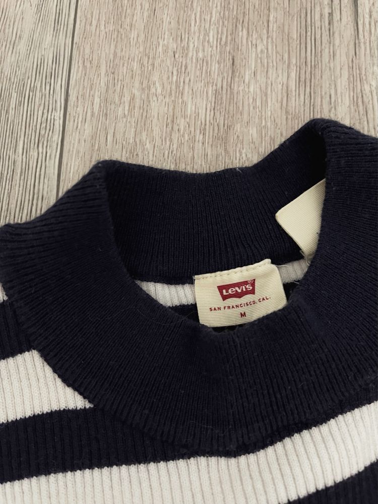 Тепленька кофтинка Levi’s