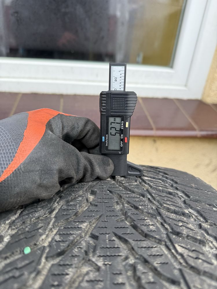 4xNokian 255 35r20., 2023 5.2mm