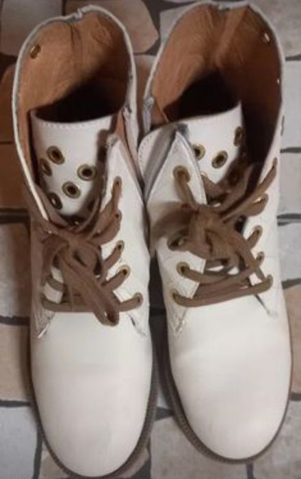 Botas bege em pele - Tamanho 36