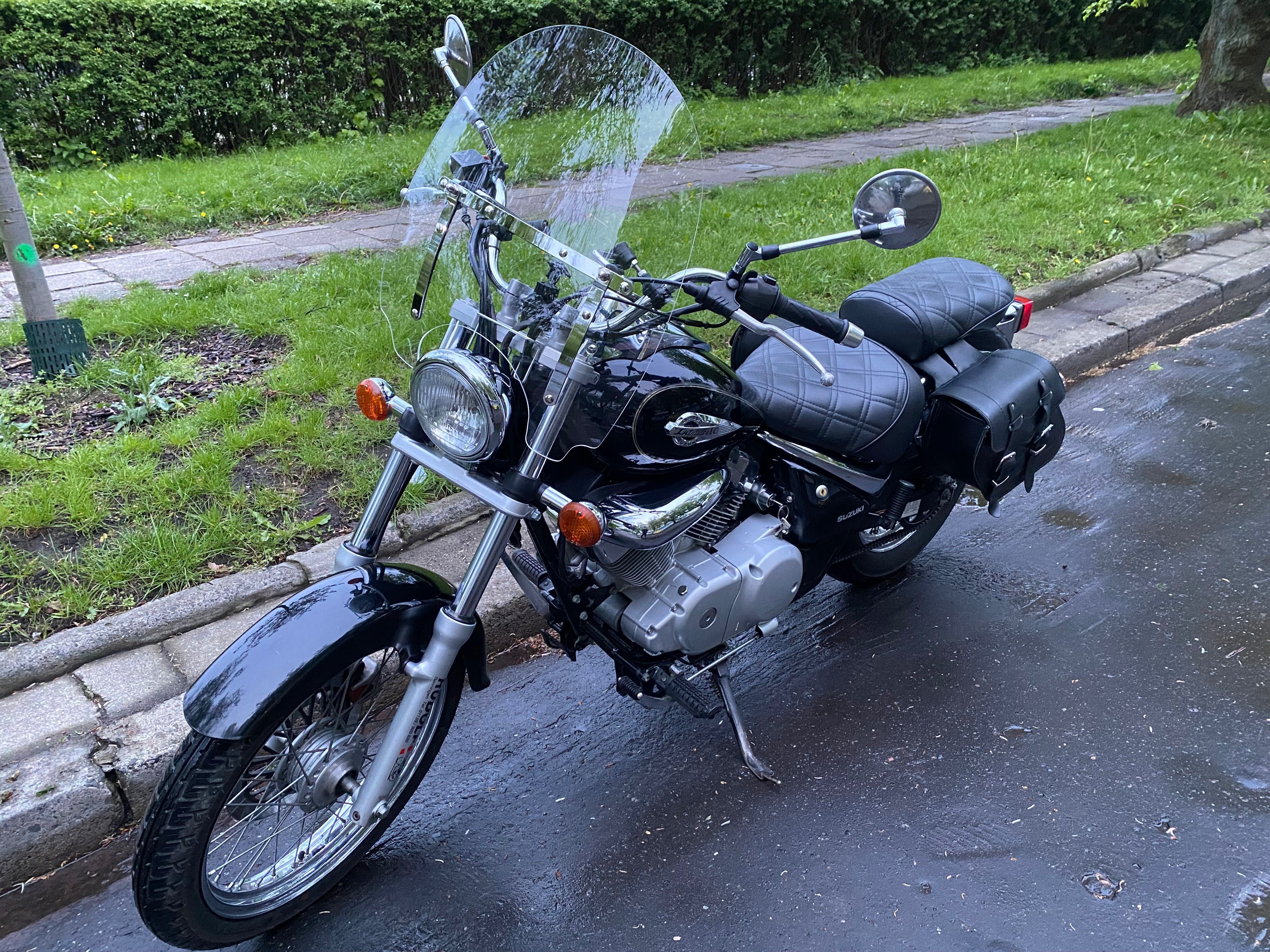 Suzuki Intruder 125, Stan Bdb, Kat B