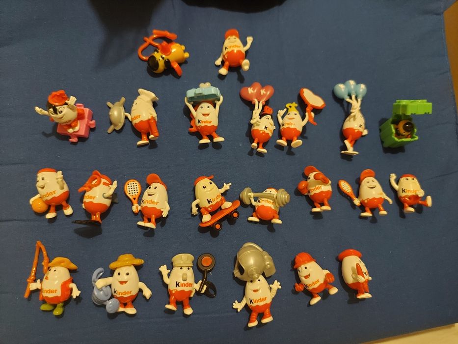 Продам киндеры из Маша и медведь,новогодние,гномы,киндерино и др