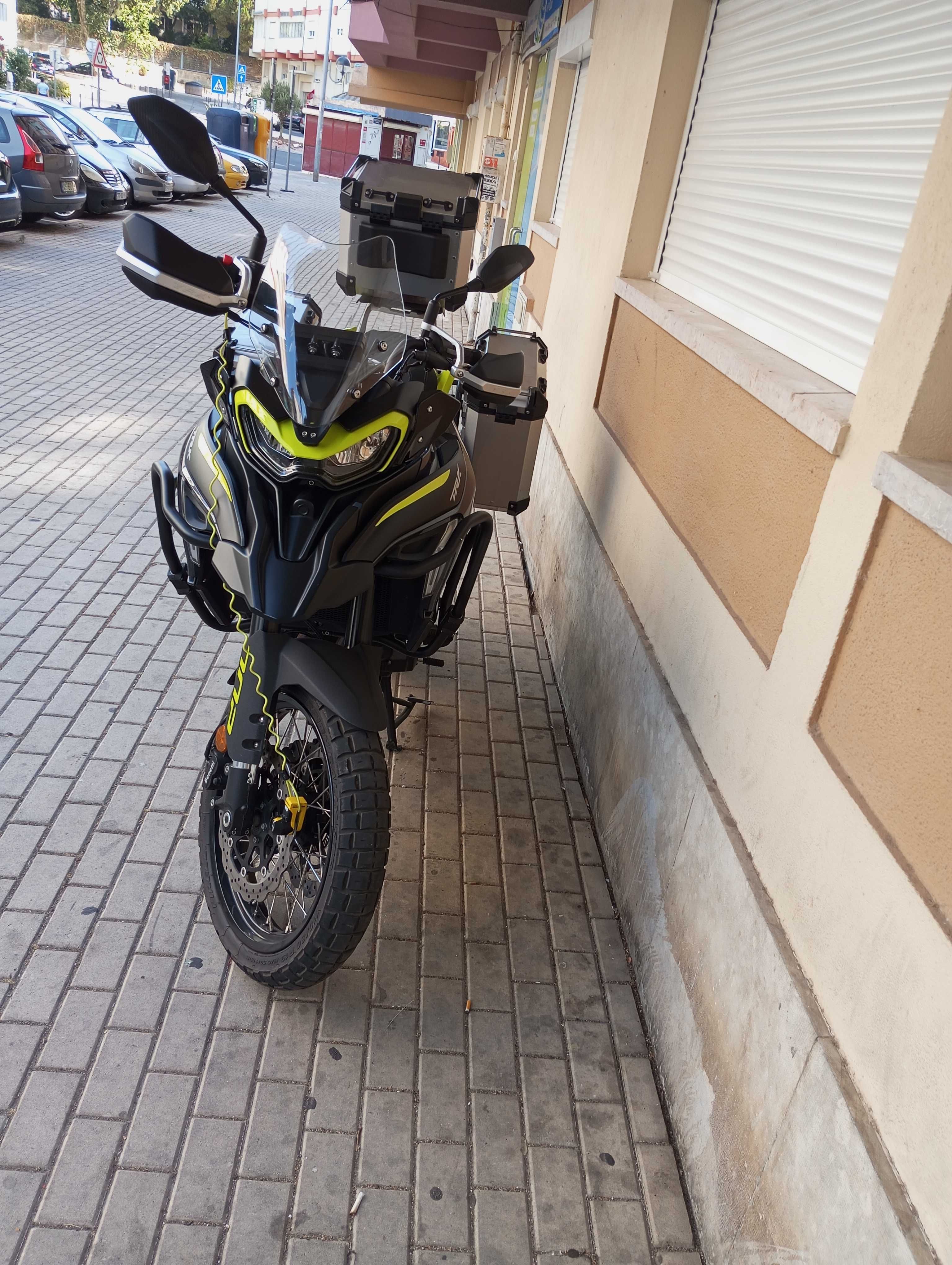 Benelli 702x semi nova