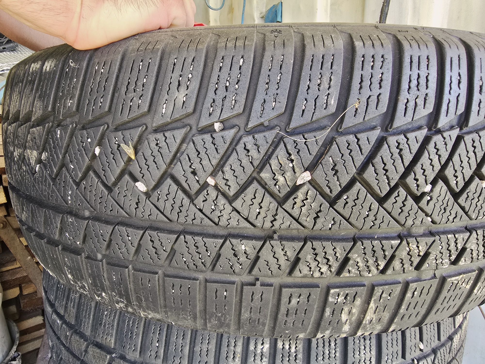 Зимня резина Continental, R17