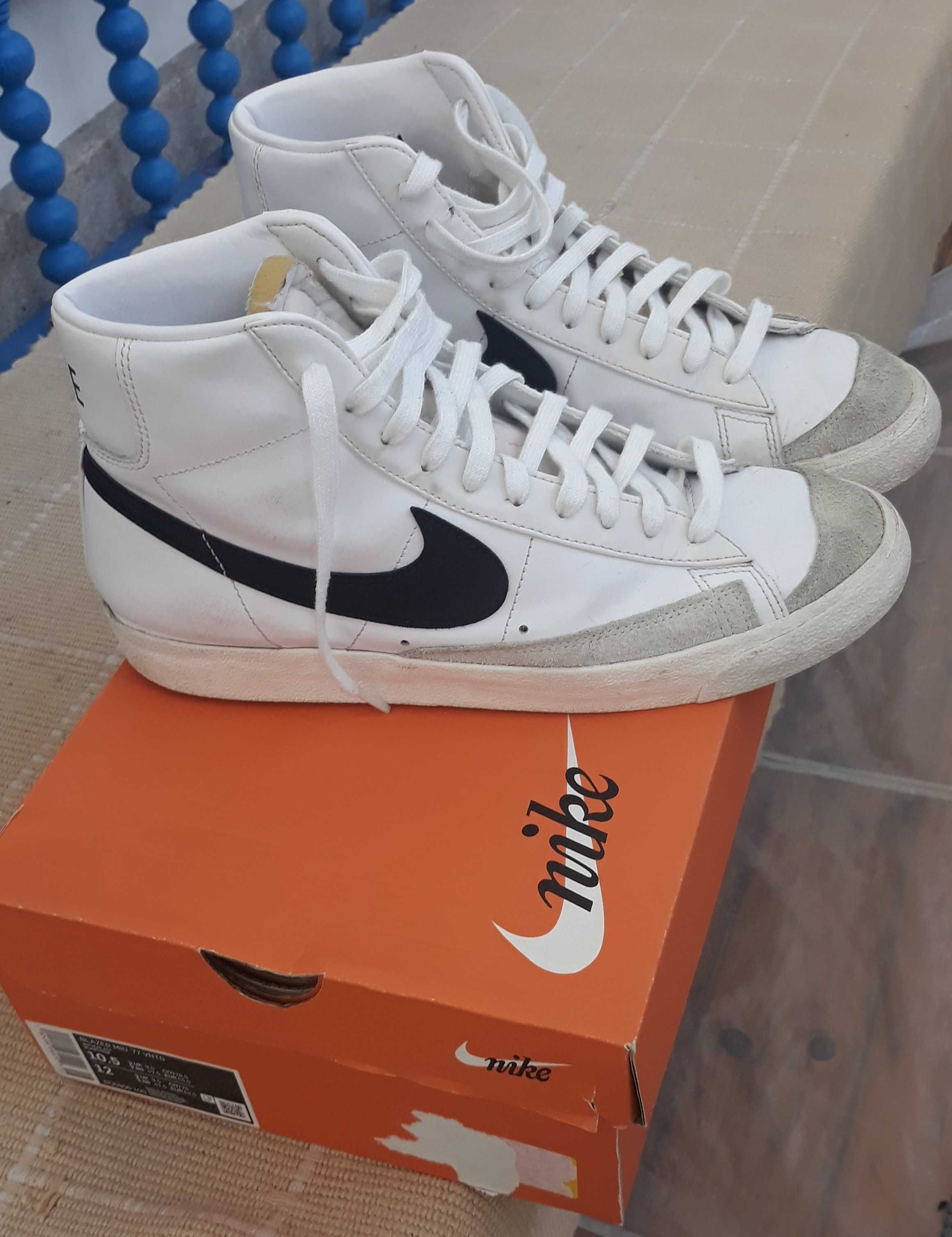 Sapatilhas NIKE Blaze Mid ´77 VNTG Branco e Negro tamanho 44,5
