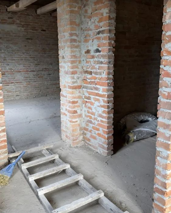 Продаж 3 поверхового дуплекса