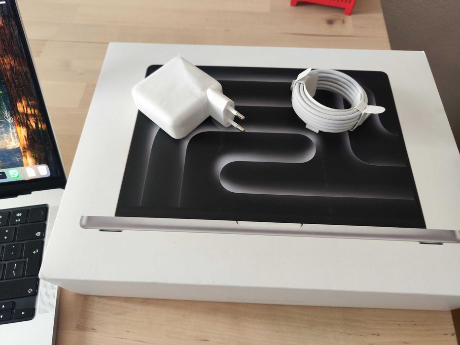 MacBook Pro 14'' M3 Pro 11-core | 18GB | 512GB SSD - Prateado