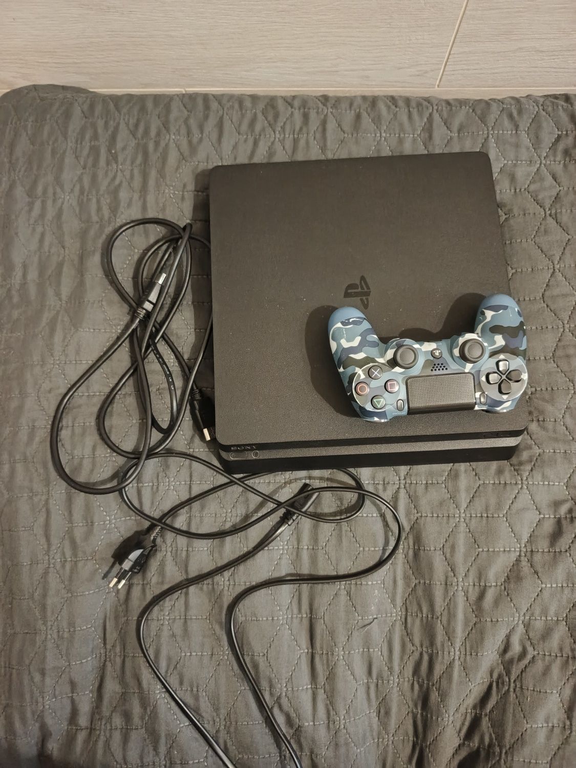 Плейстейшен 4 слим 500гб/ Playstation 4 slim 500gb.