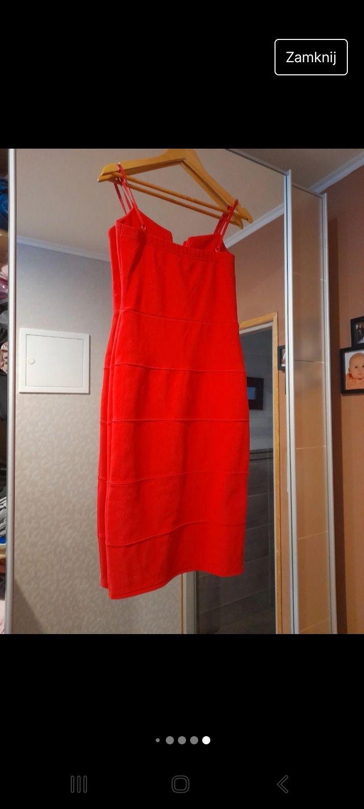 Piękna sexi czerwona sukienka