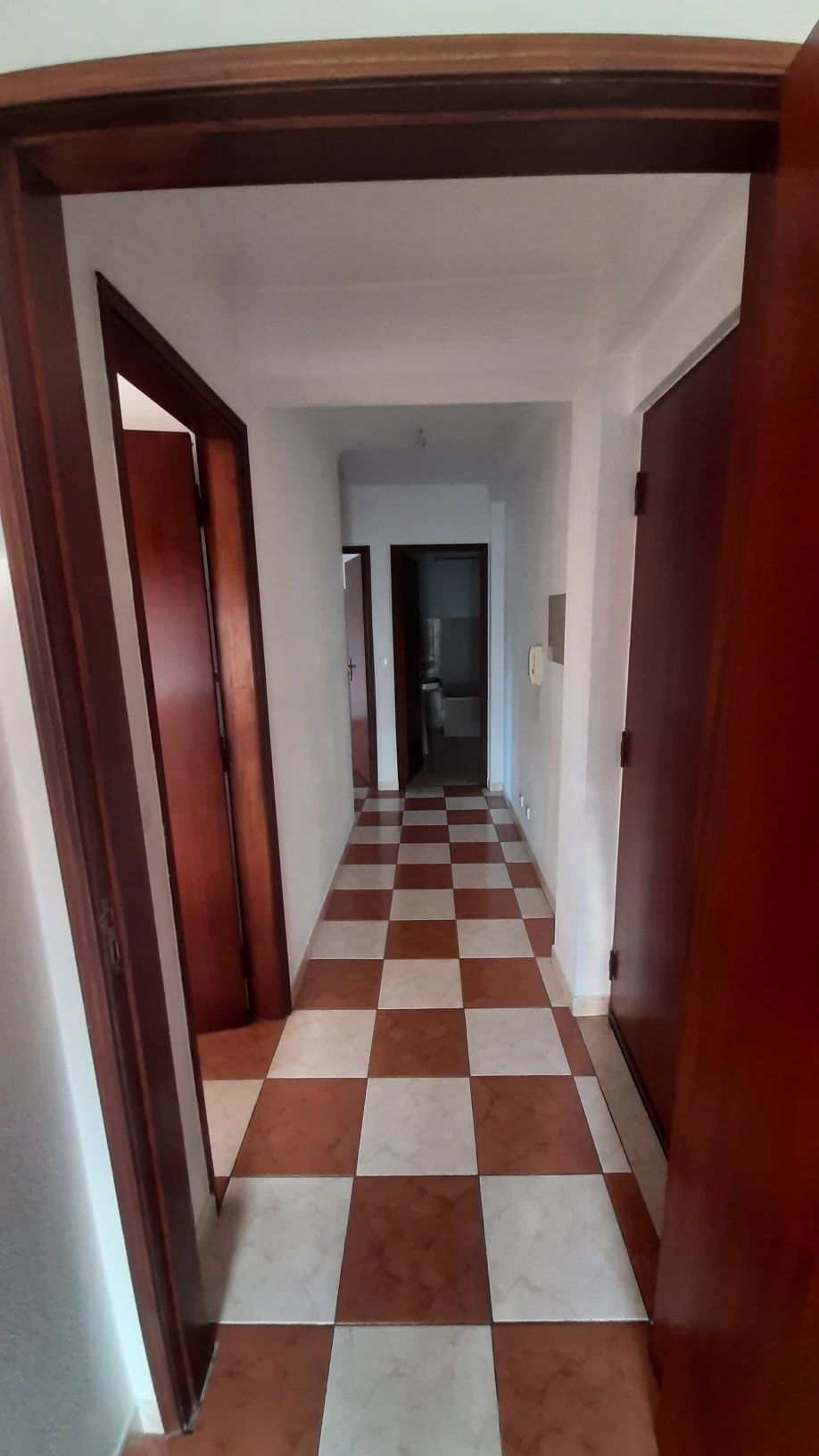 Apartamento T2, Covão do Coelho, Minde