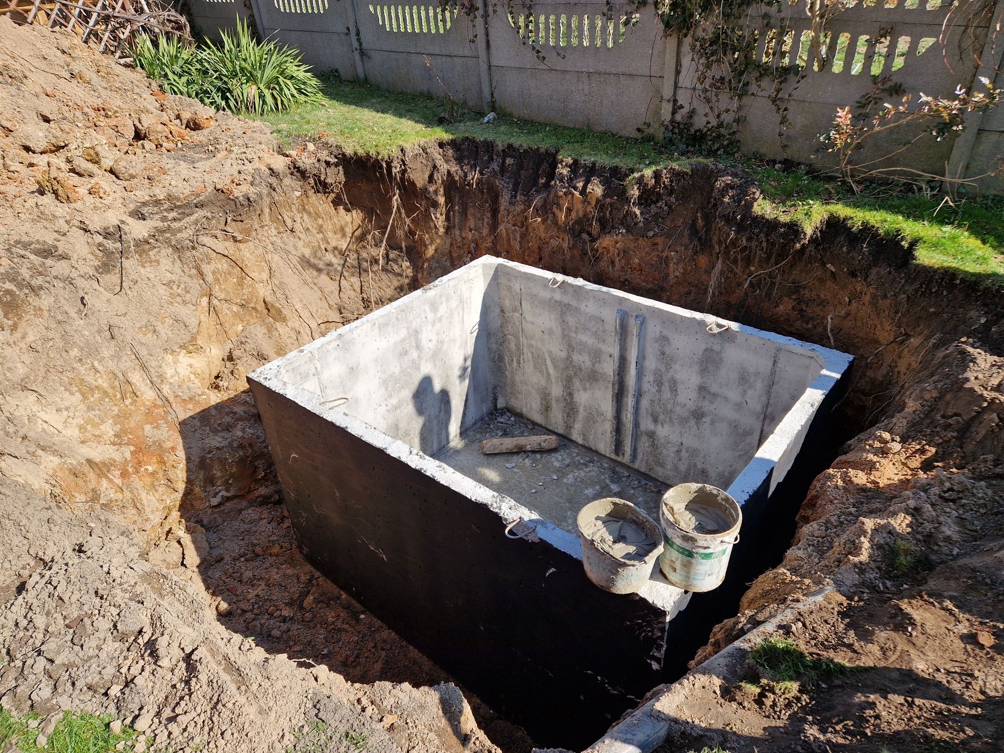 Szambo betonowe 10m3 Zbiorniki betonowe 14m3 Szambo 4m3 Błonie Wawa