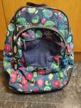 Mochila Totto em bom estado