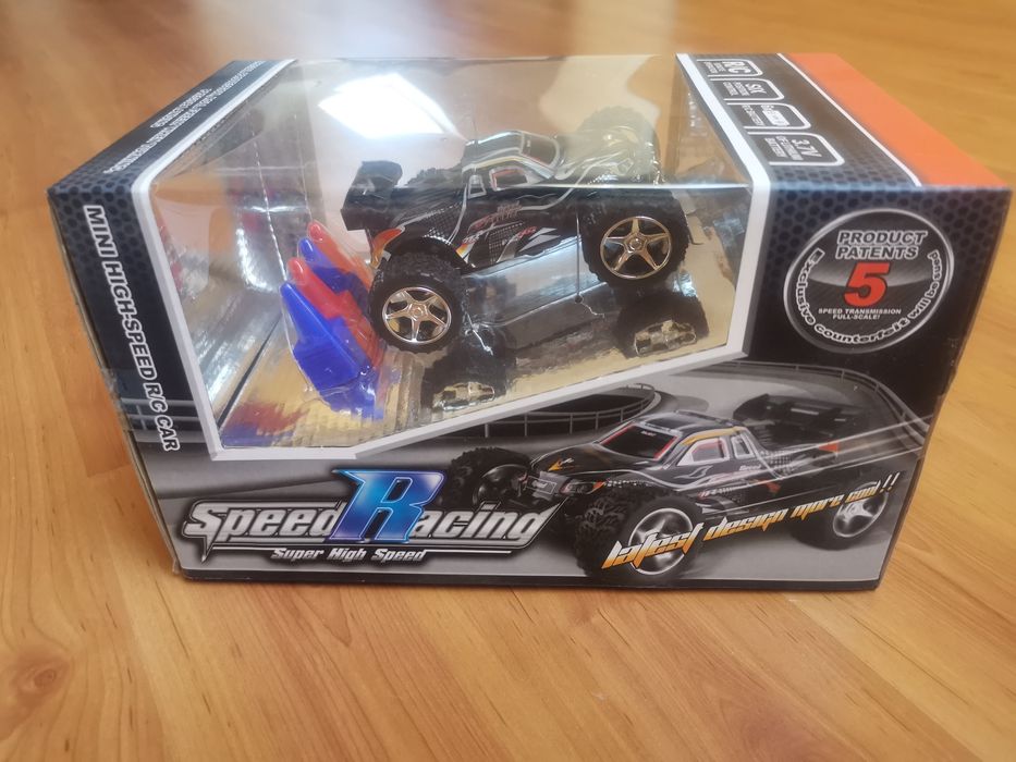 Mini carro RC Wltoys Racer Truggy 1:32 comando 2.4Ghz