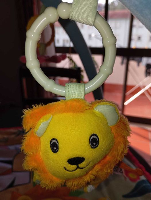 Tapete atividades bebé