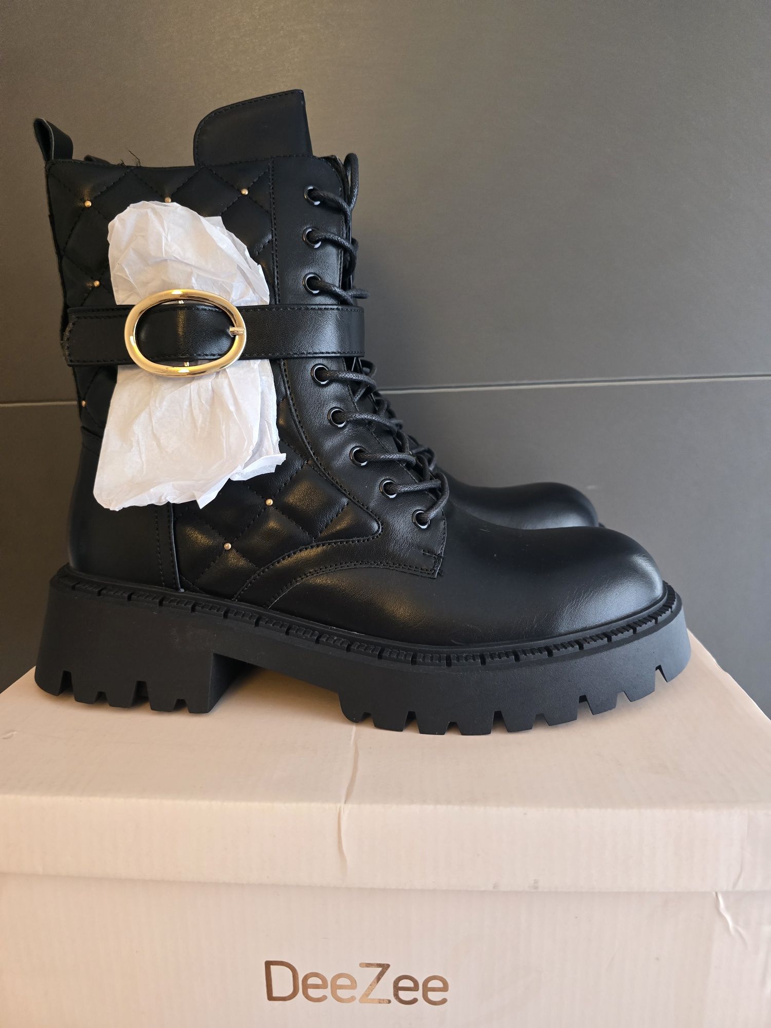 Nowe buty DeeZee – model ISABEL, rozmiar 41