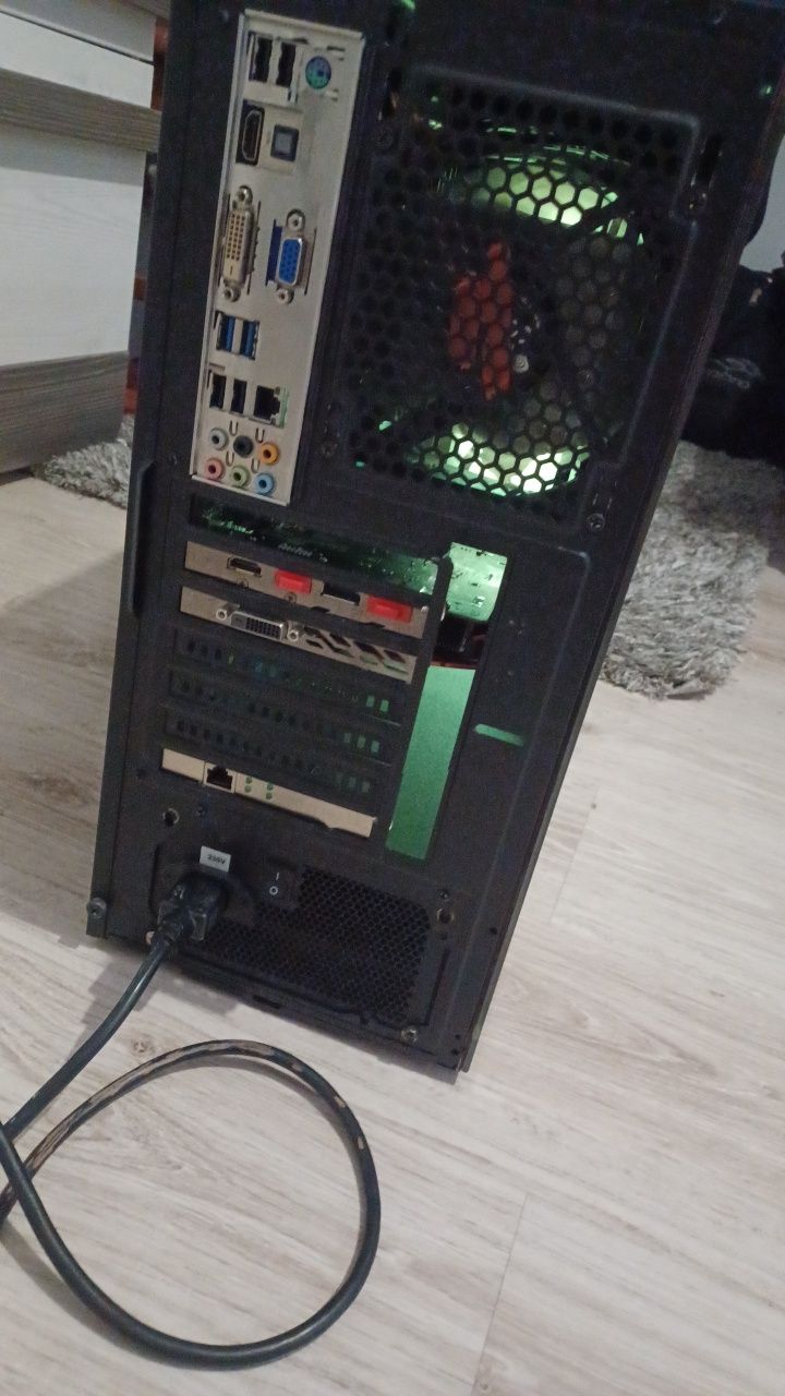 Komputer do gier i5/radeon/16gb ram/SSD/HDD