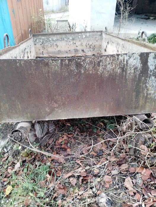 Продам металеву ємність