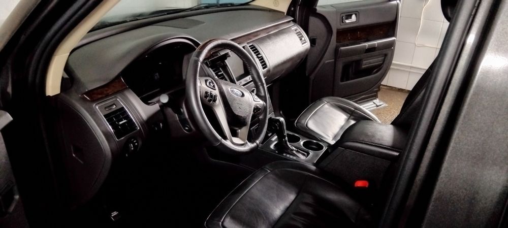 Ford Flex ( сімейний , 7 місць, повний привід)